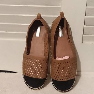 Halogen Flats